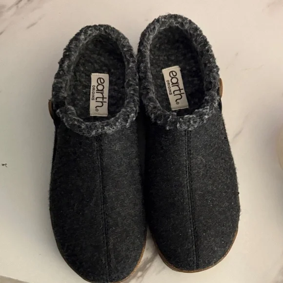 Earth Origins Woman’s  Charcoal Slippers - Picture 2 of 8